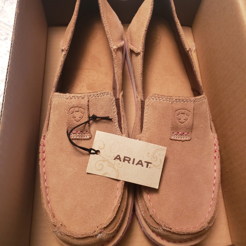 Ariat Cruiser shoes